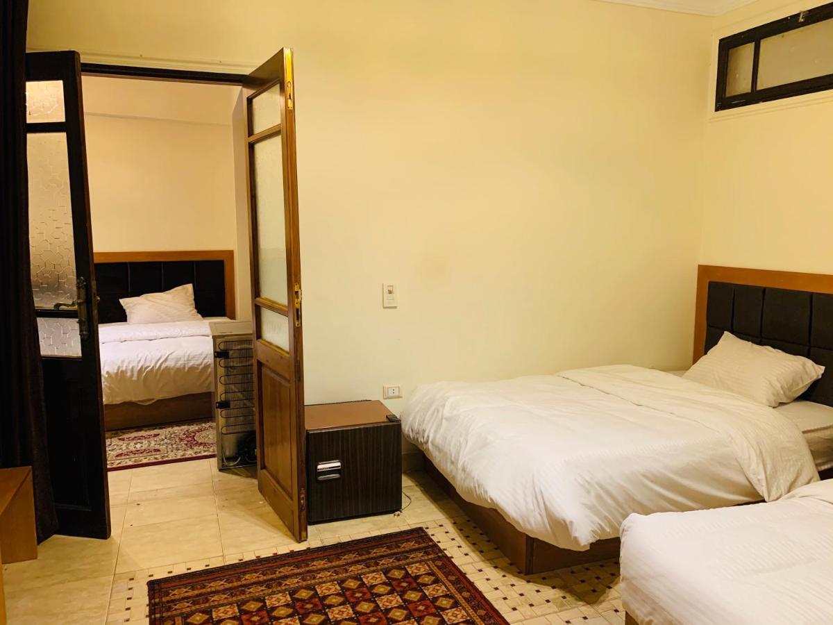 Draz Pyramids View Bed & Breakfast Kafrat al Jabal Exterior foto